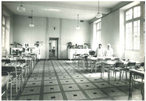 Réfectoire de l'hôpital de Navarre dans les années 1970
